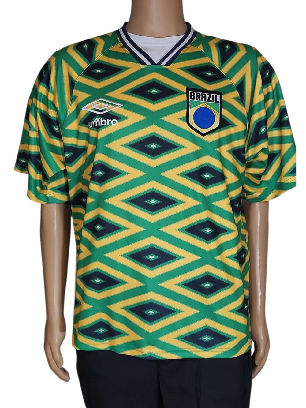 Umbro Brazil Mens Yellow Green Soccer Jersey Shirt NWOT See measurements for fit